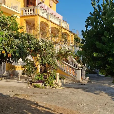 Le Querce 2 Apartment Paola Exterior photo